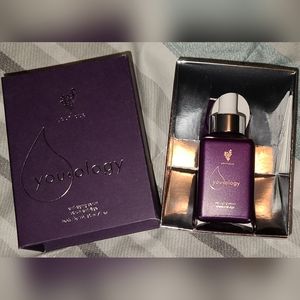 Younique Anti-Aging Serum